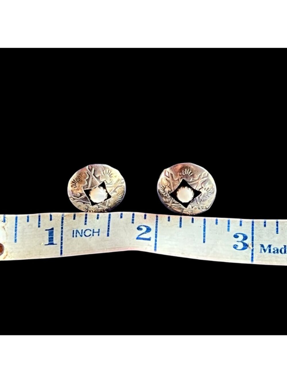 Navajo Sterling Silver MOP Inlay Earrings Engraved Design .75" VTG Round pierced - Picture 5 of 9